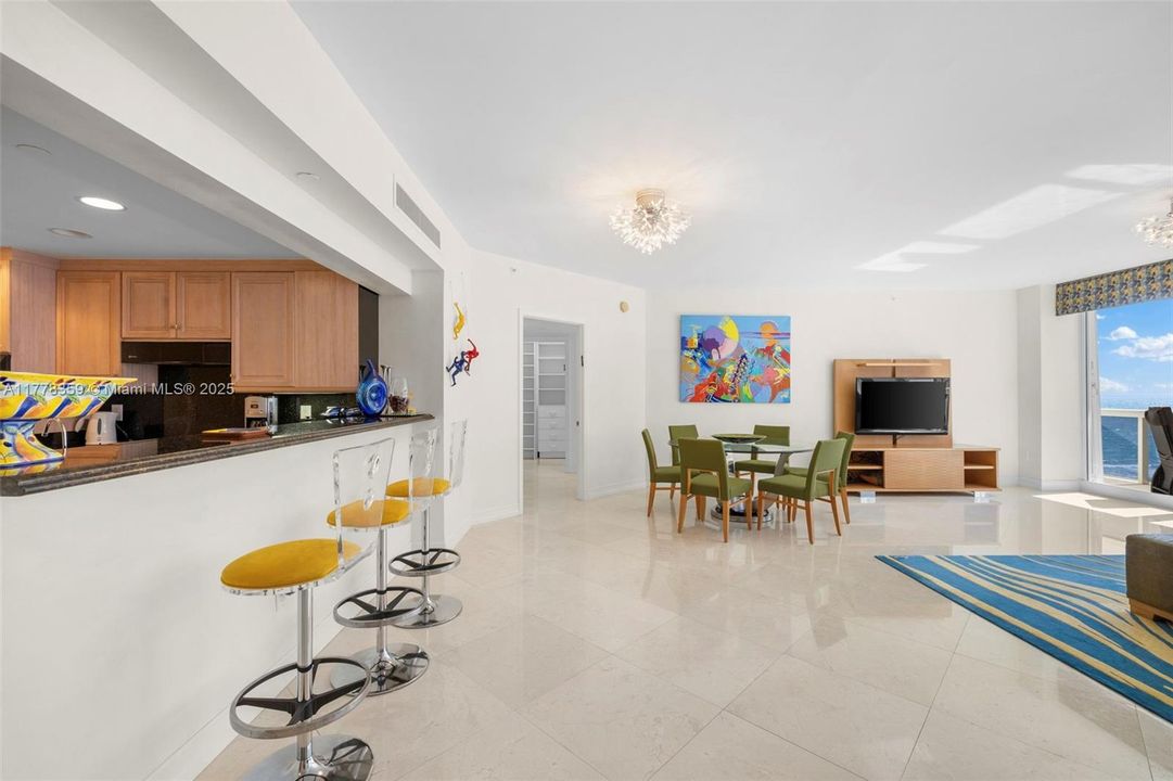 En Venta: $1,499,000 (2 camas, 2 baños, 1740 Pies cuadrados)