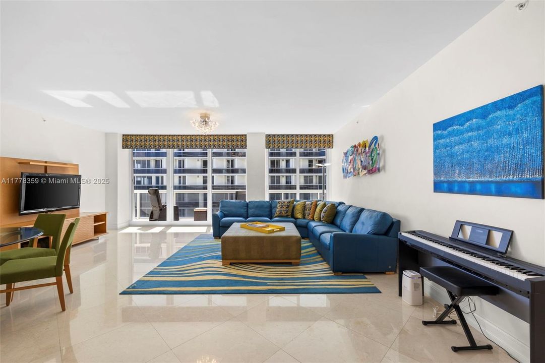 En Venta: $1,499,000 (2 camas, 2 baños, 1740 Pies cuadrados)