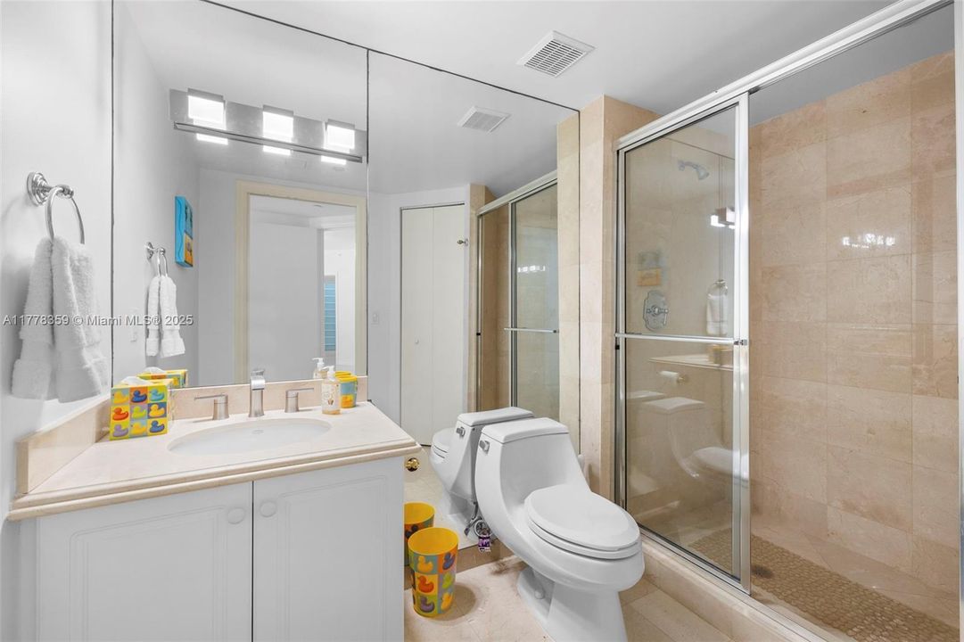 En Venta: $1,499,000 (2 camas, 2 baños, 1740 Pies cuadrados)