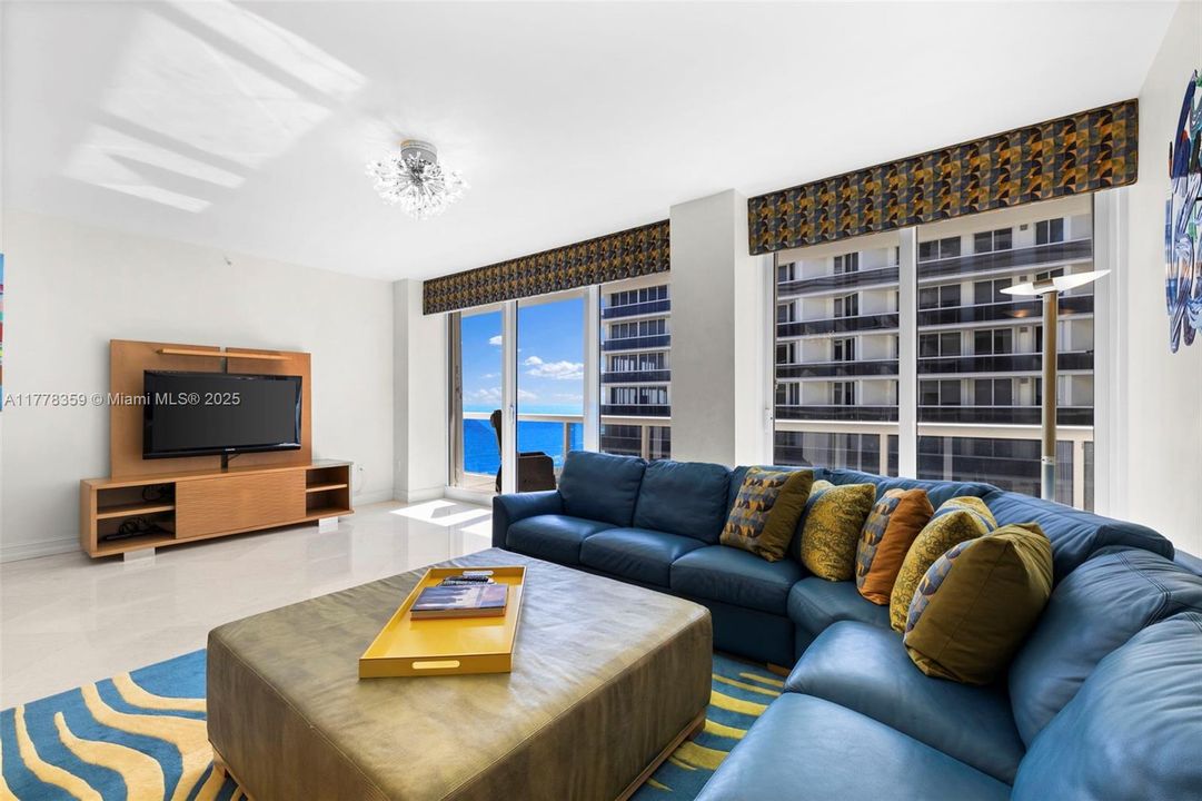 En Venta: $1,499,000 (2 camas, 2 baños, 1740 Pies cuadrados)