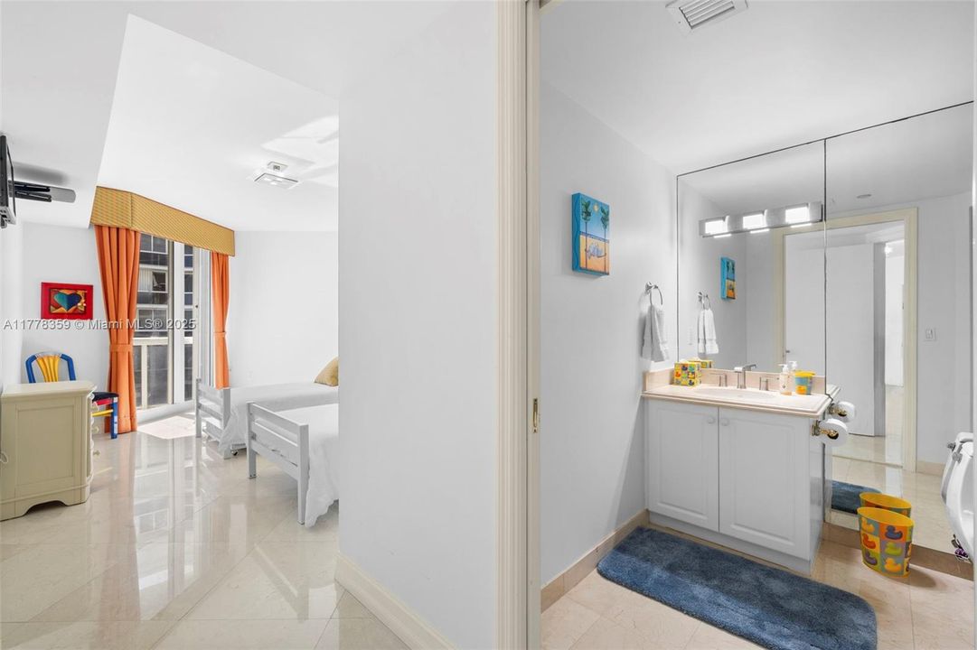 En Venta: $1,499,000 (2 camas, 2 baños, 1740 Pies cuadrados)
