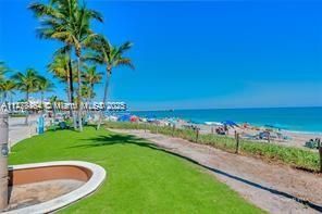 Active With Contract: $7,300 (3 beds, 3 baths, 2327 Square Feet)