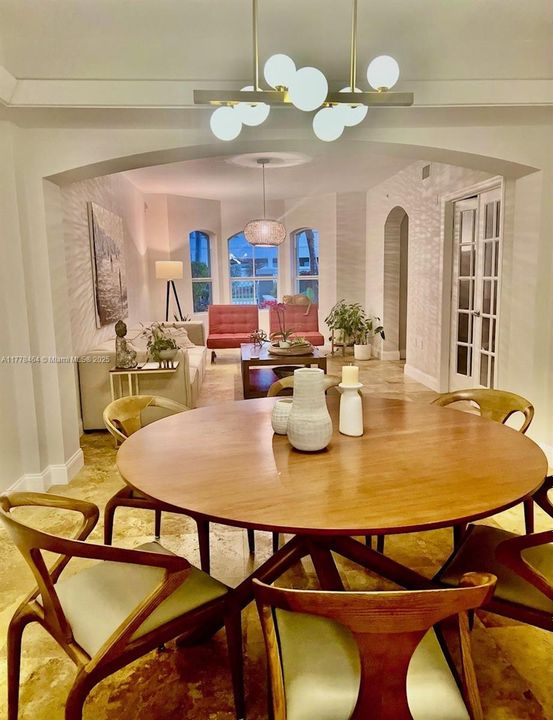 Active With Contract: $7,300 (3 beds, 3 baths, 2327 Square Feet)