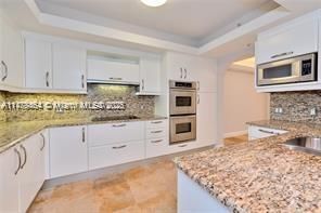 Active With Contract: $7,300 (3 beds, 3 baths, 2327 Square Feet)