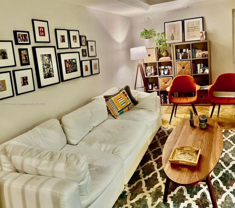 Active With Contract: $7,300 (3 beds, 3 baths, 2327 Square Feet)