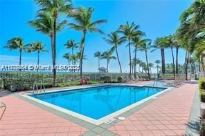 Active With Contract: $7,300 (3 beds, 3 baths, 2327 Square Feet)