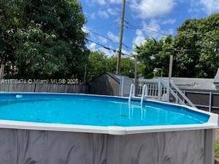 En Venta: $600,000 (3 camas, 2 baños, 1450 Pies cuadrados)