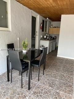 En Venta: $600,000 (3 camas, 2 baños, 1450 Pies cuadrados)