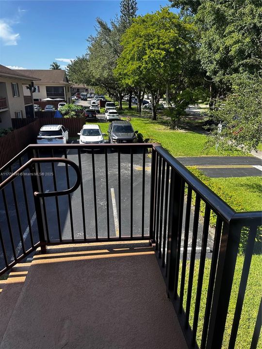 For Rent: $2,300 (2 beds, 2 baths, 986 Square Feet)