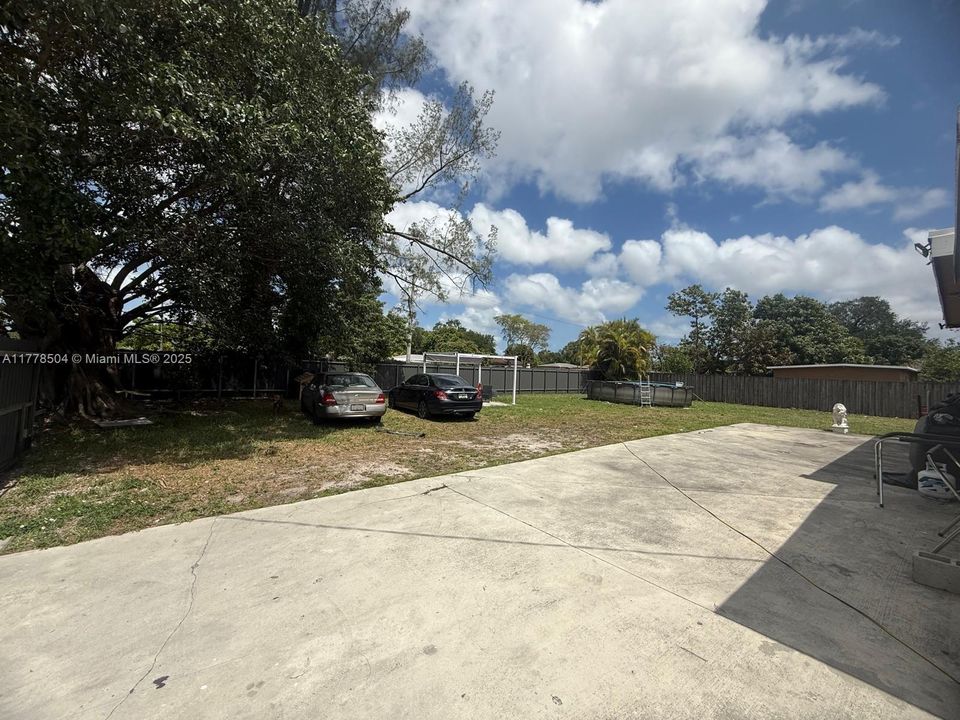 Недавно продано: $399,000 (2 спален, 1 ванн, 1428 Квадратных фут)