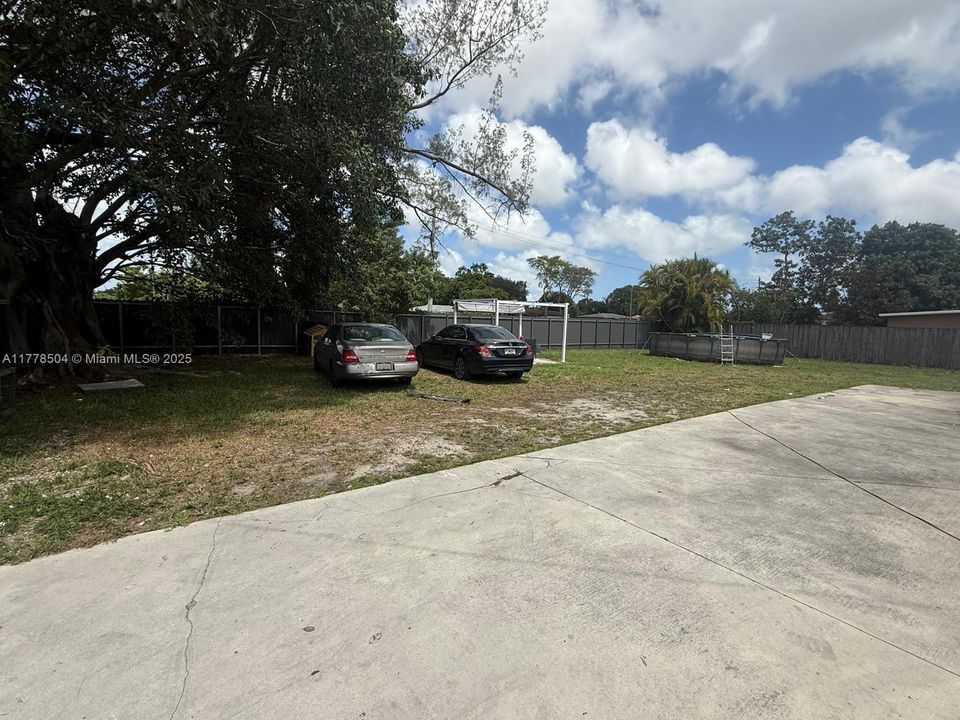 Недавно продано: $399,000 (2 спален, 1 ванн, 1428 Квадратных фут)