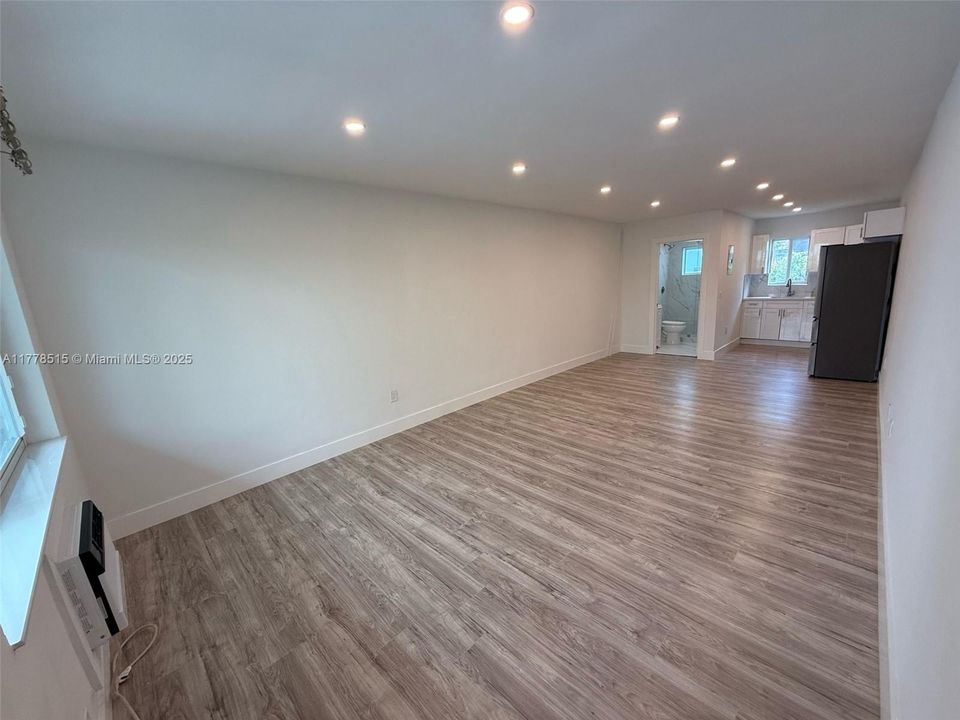 Recently Rented: $2,000 (0 beds, 1 baths, 0 Square Feet)