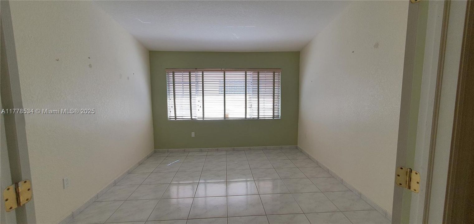 En Venta: $709,800 (3 camas, 2 baños, 1913 Pies cuadrados)