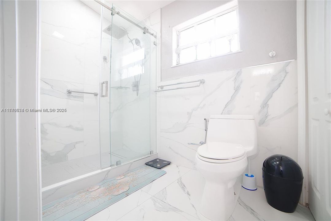 En Venta: $709,800 (3 camas, 2 baños, 1913 Pies cuadrados)