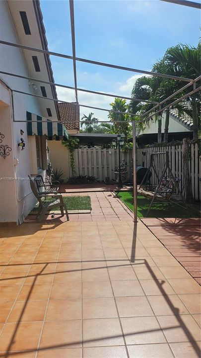 En Venta: $709,800 (3 camas, 2 baños, 1913 Pies cuadrados)