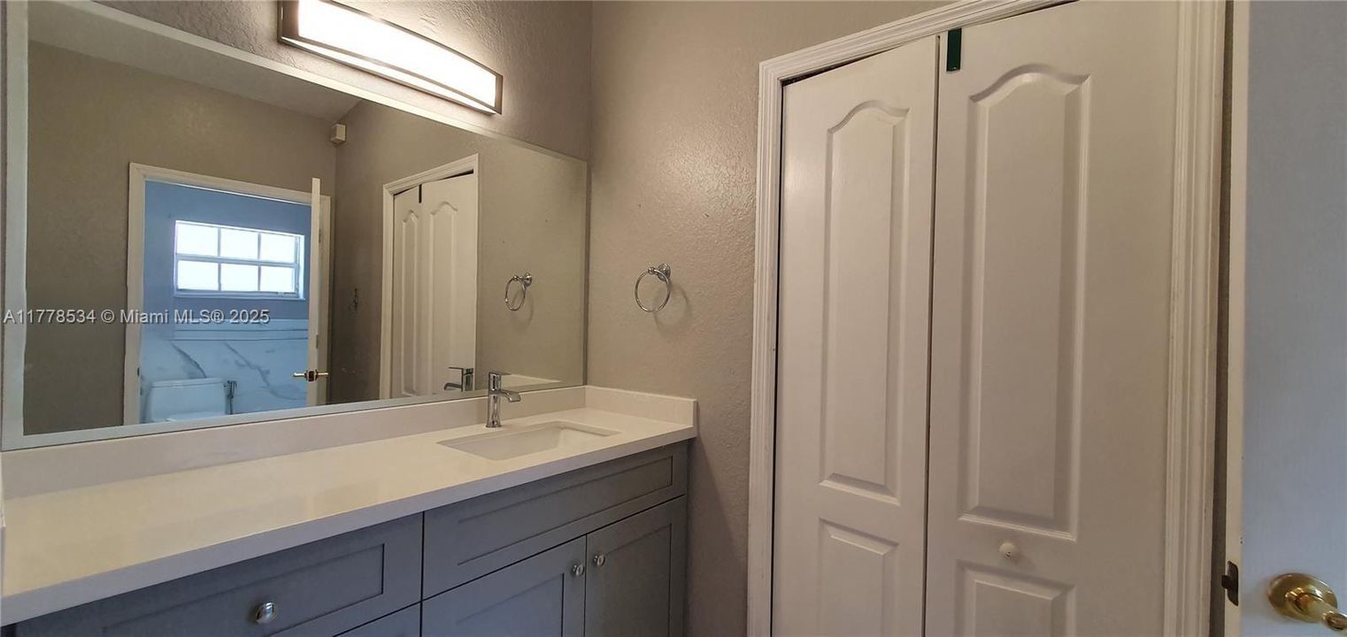 En Venta: $709,800 (3 camas, 2 baños, 1913 Pies cuadrados)