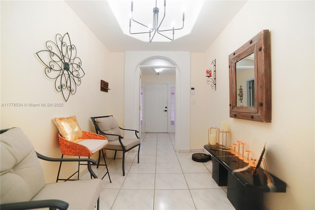 En Venta: $709,800 (3 camas, 2 baños, 1913 Pies cuadrados)