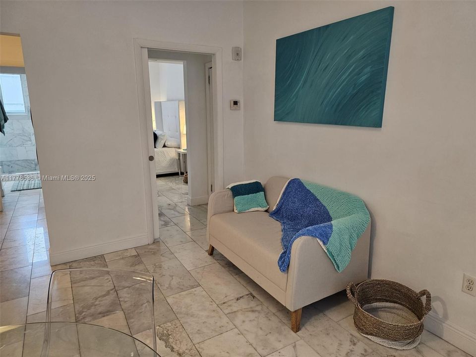 Recently Rented: $1,950 (1 beds, 1 baths, 468 Square Feet)