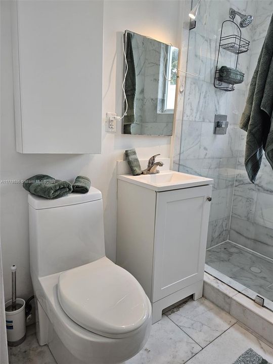 Recently Rented: $1,950 (1 beds, 1 baths, 468 Square Feet)