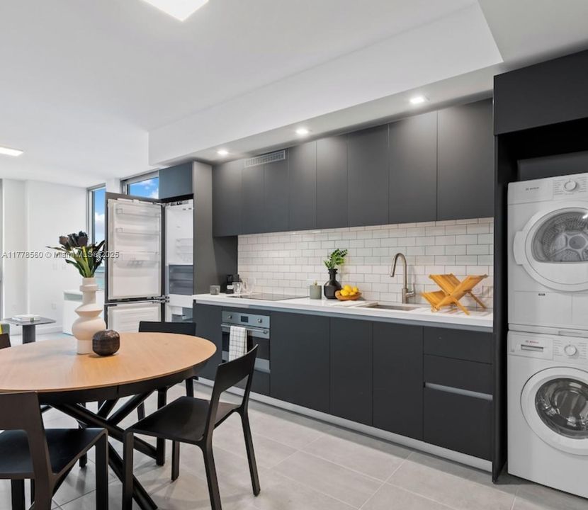 Recently Sold: $379,000 (1 beds, 1 baths, 393 Square Feet)