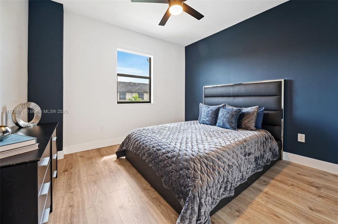 Vendido Recientemente: $580,000 (3 camas, 2 baños, 1743 Pies cuadrados)