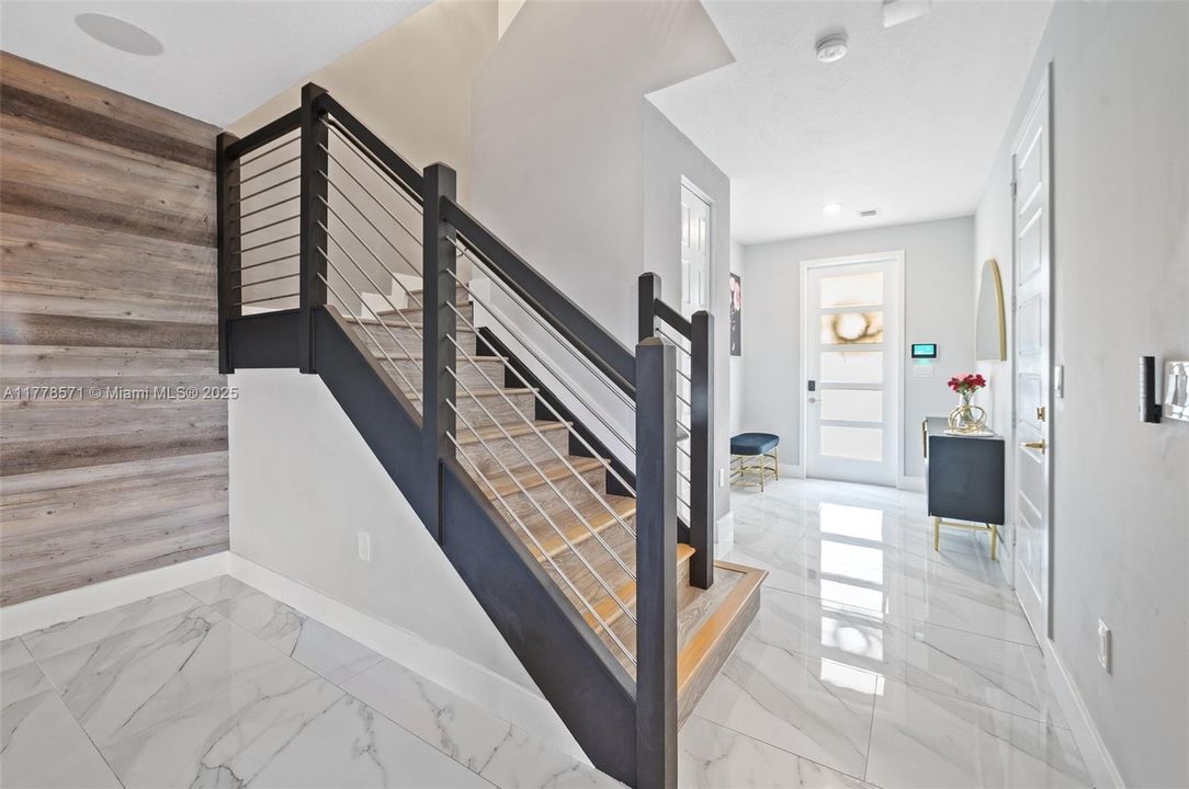 Vendido Recientemente: $580,000 (3 camas, 2 baños, 1743 Pies cuadrados)