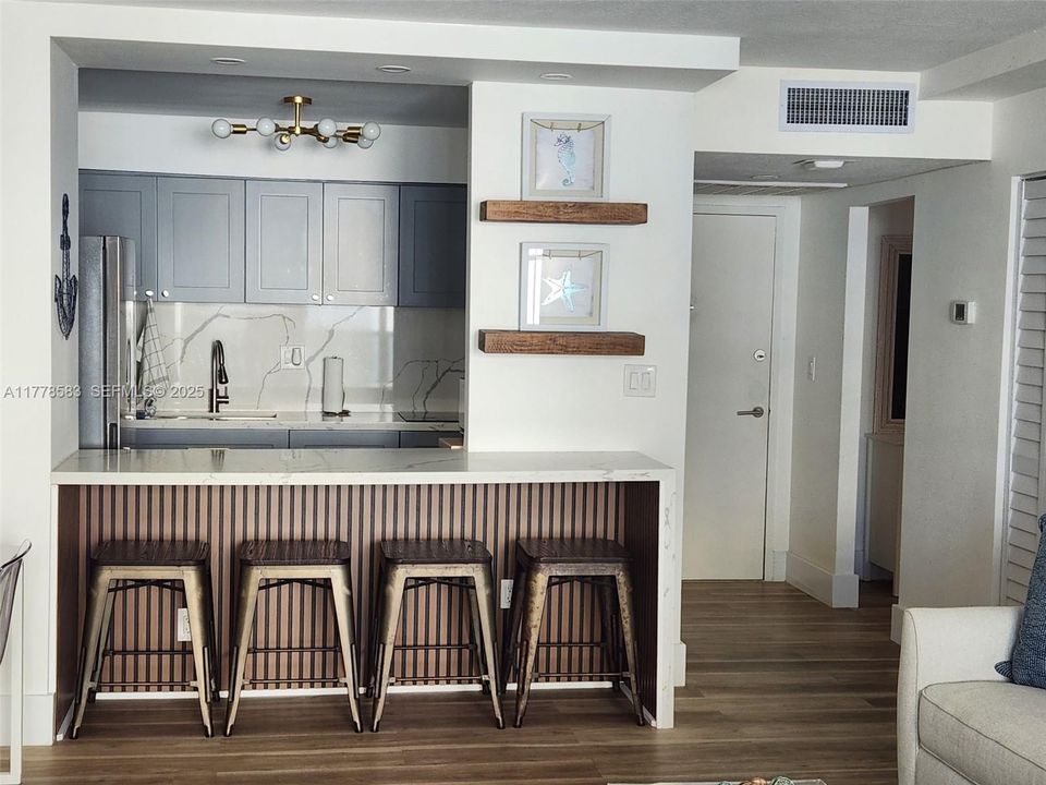 En Renta: $1,950 (0 camas, 1 baños, 556 Pies cuadrados)