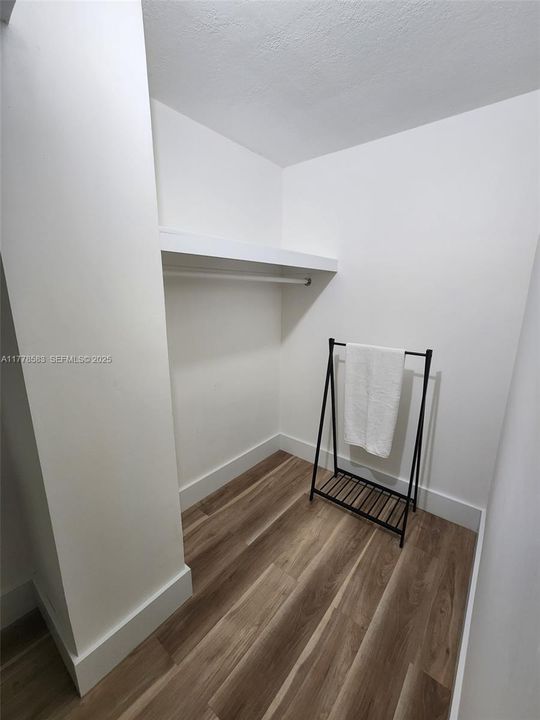 En Renta: $1,950 (0 camas, 1 baños, 556 Pies cuadrados)