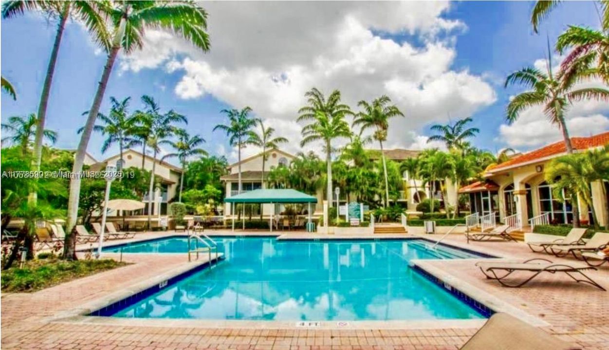 Recently Rented: $1,649 (1 beds, 1 baths, 750 Square Feet)