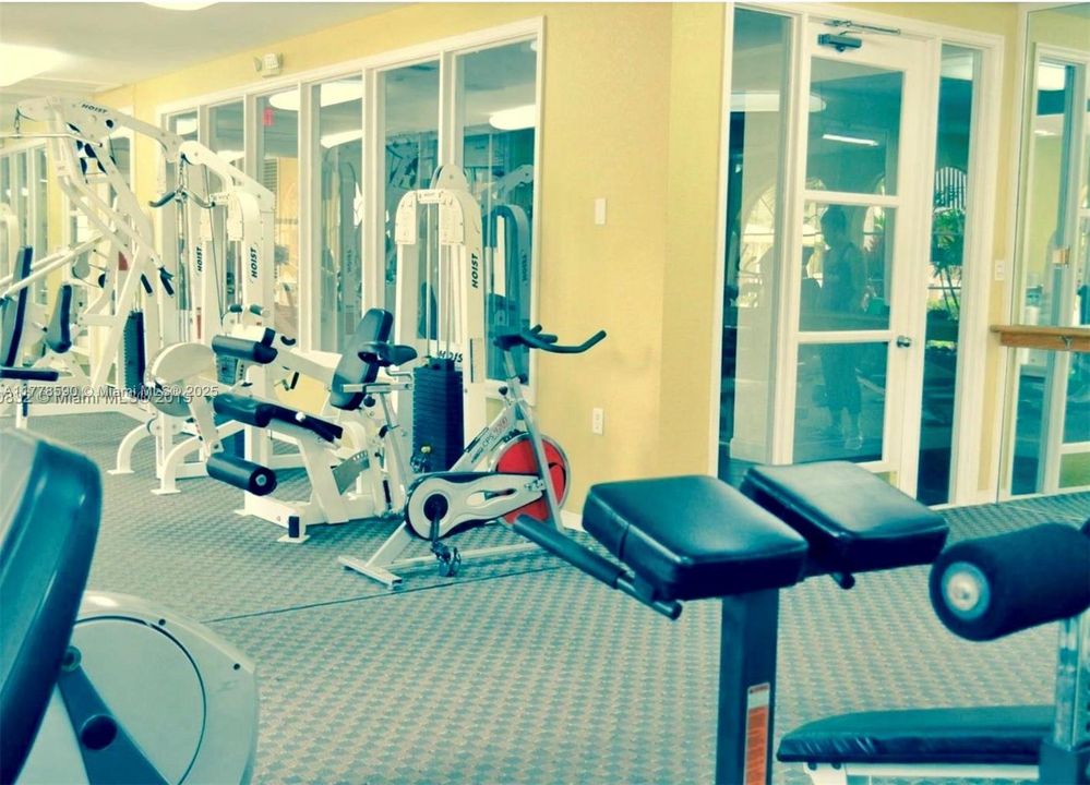 Recently Rented: $1,649 (1 beds, 1 baths, 750 Square Feet)