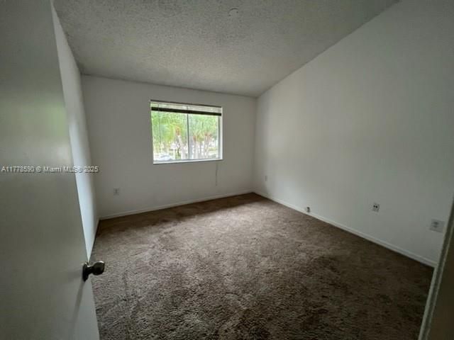 Recently Rented: $1,649 (1 beds, 1 baths, 750 Square Feet)