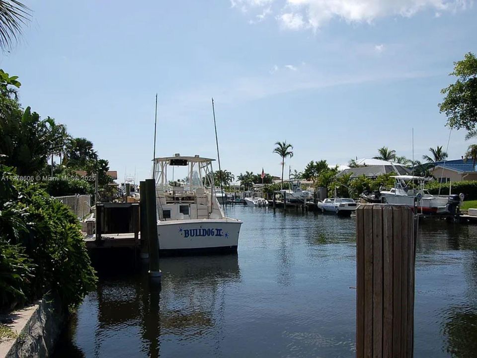 Vendido Recientemente: $875,000 (3 camas, 2 baños, 1875 Pies cuadrados)