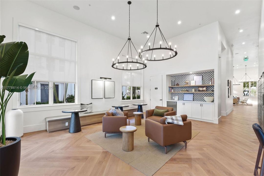 最近租的: $2,809 (3 贝兹, 2 浴室, 1182 平方英尺)