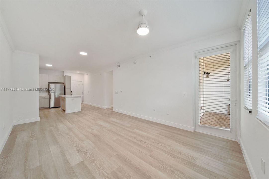 最近租的: $2,809 (3 贝兹, 2 浴室, 1182 平方英尺)