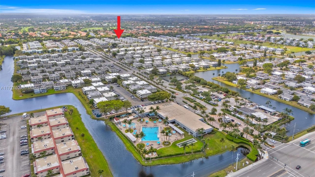 Recently Sold: $179,000 (2 beds, 2 baths, 880 Square Feet)