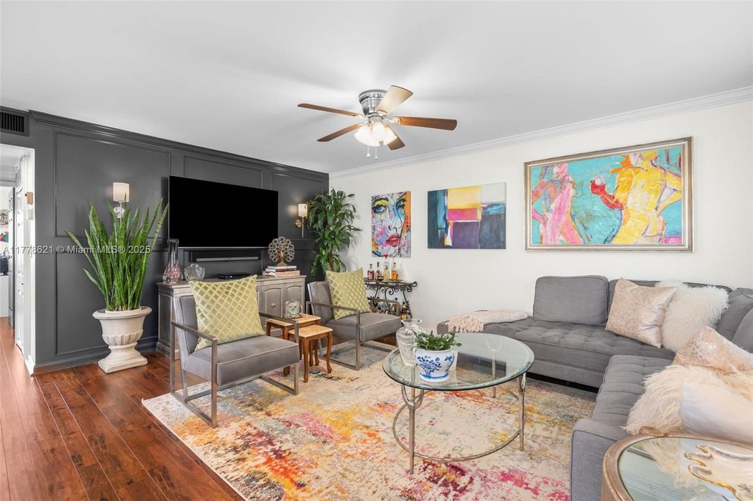 Recently Sold: $179,000 (2 beds, 2 baths, 880 Square Feet)