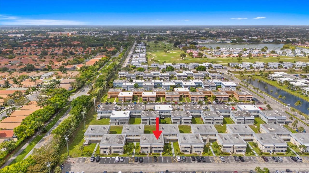 Recently Sold: $179,000 (2 beds, 2 baths, 880 Square Feet)