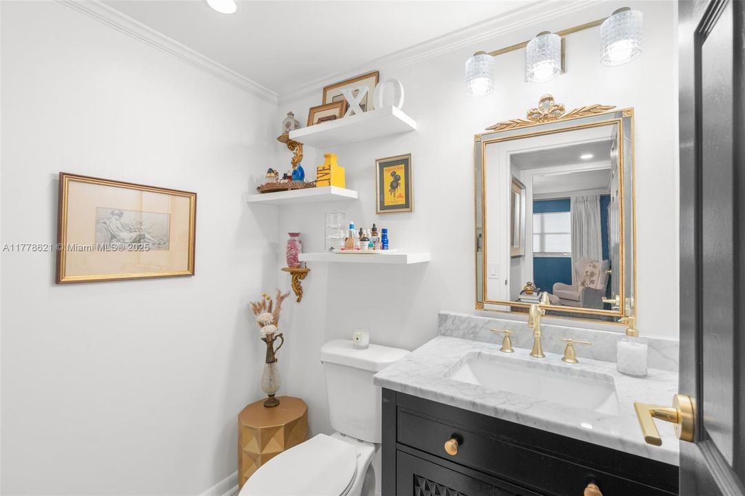 Recently Sold: $179,000 (2 beds, 2 baths, 880 Square Feet)