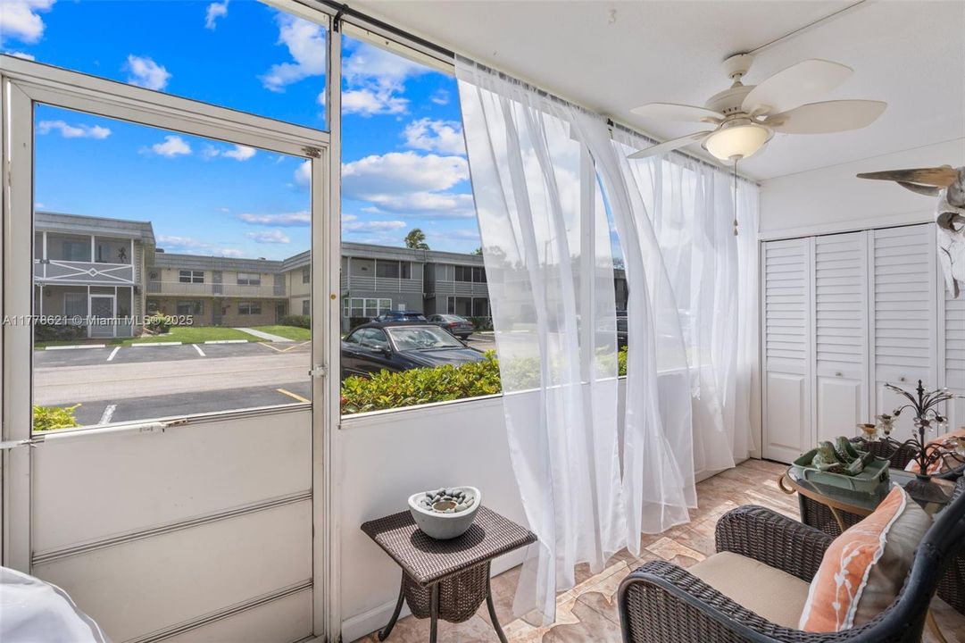 Recently Sold: $179,000 (2 beds, 2 baths, 880 Square Feet)