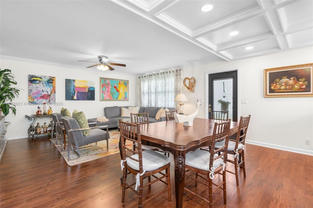 Recently Sold: $179,000 (2 beds, 2 baths, 880 Square Feet)