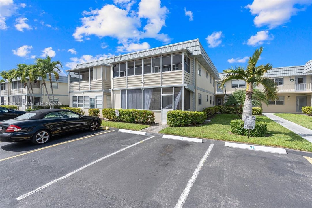 Recently Sold: $179,000 (2 beds, 2 baths, 880 Square Feet)