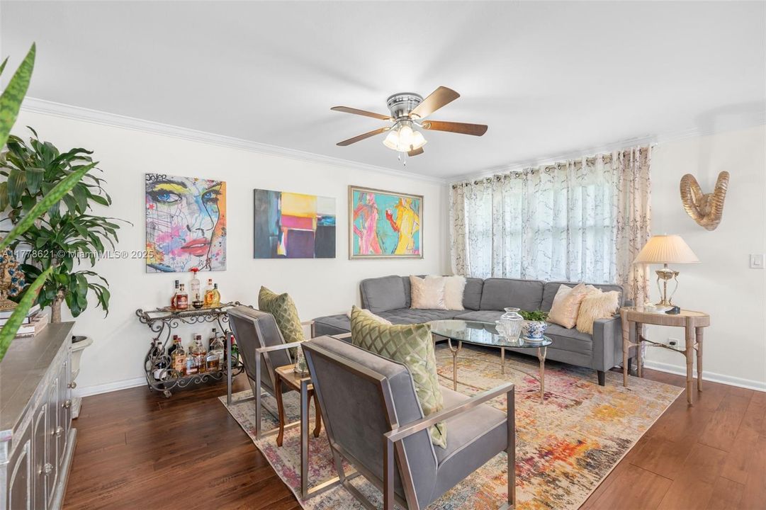 Recently Sold: $179,000 (2 beds, 2 baths, 880 Square Feet)