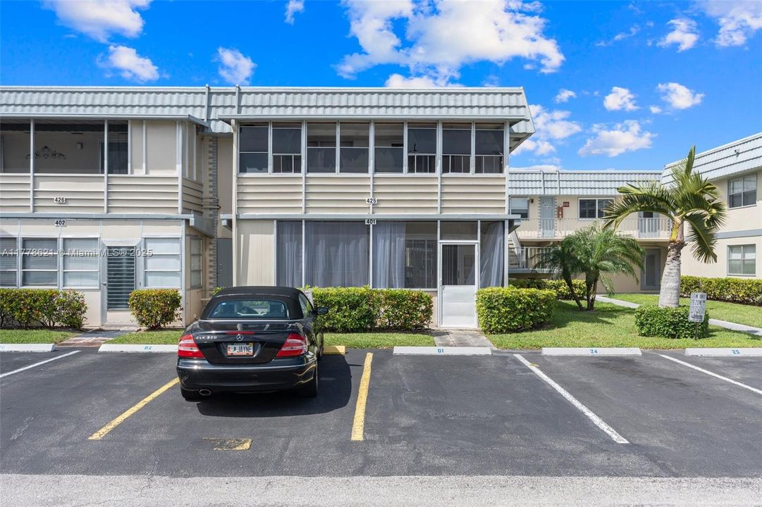 Recently Sold: $179,000 (2 beds, 2 baths, 880 Square Feet)