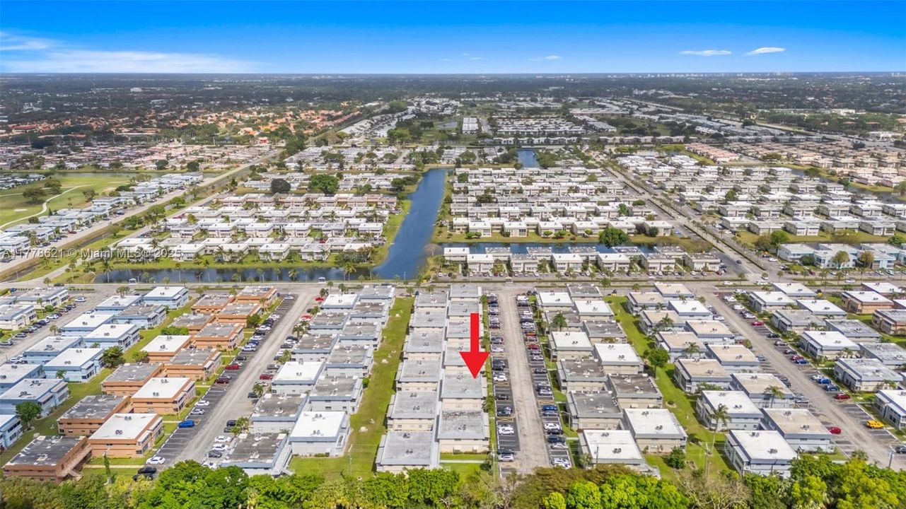 Recently Sold: $179,000 (2 beds, 2 baths, 880 Square Feet)