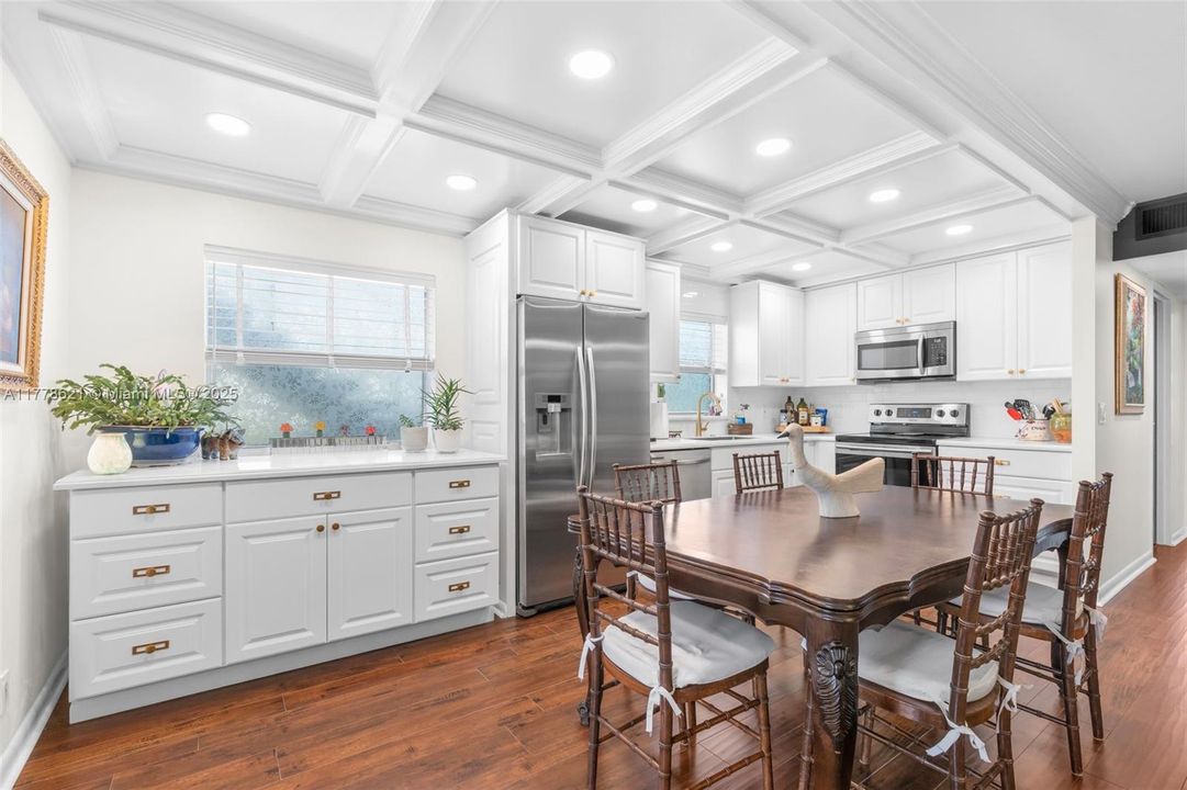 Recently Sold: $179,000 (2 beds, 2 baths, 880 Square Feet)