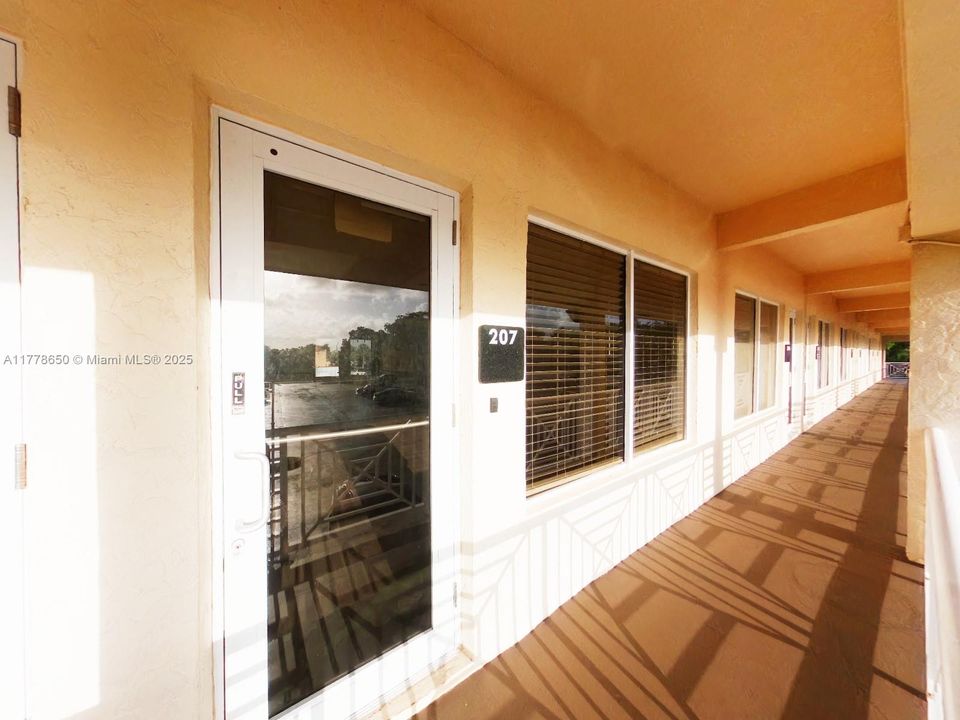 Недавно арендовано: $950 (0 спален, 0 ванн, 0 Квадратных фут)