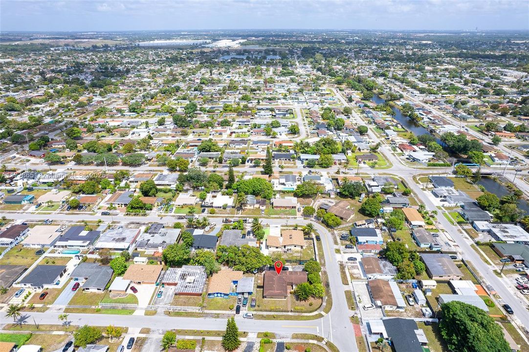 Недавно продано: $520,000 (3 спален, 2 ванн, 1448 Квадратных фут)