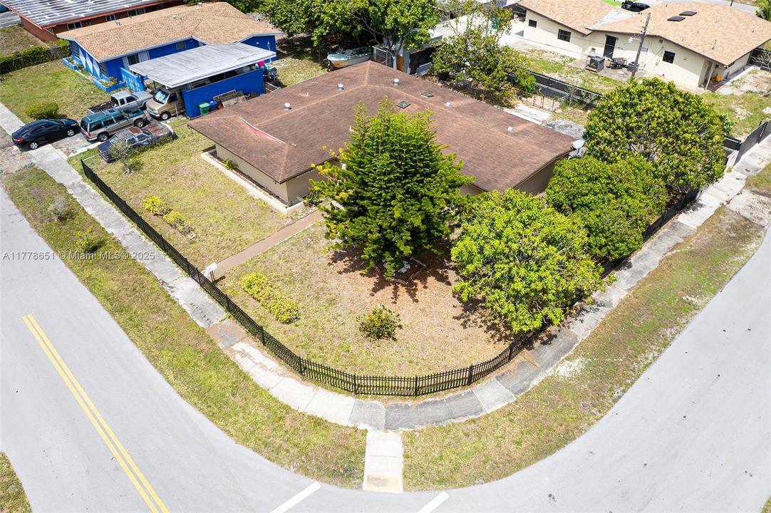 Недавно продано: $520,000 (3 спален, 2 ванн, 1448 Квадратных фут)