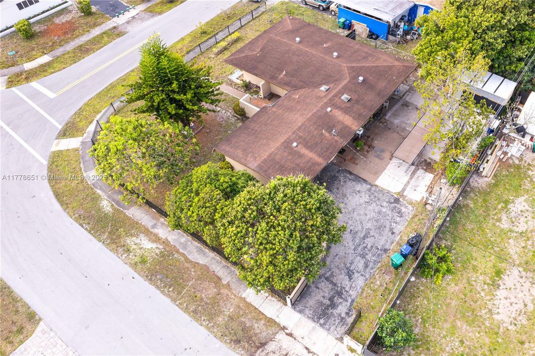 Недавно продано: $520,000 (3 спален, 2 ванн, 1448 Квадратных фут)