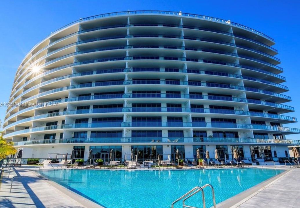 Recently Sold: $1,900,000 (4 beds, 5 baths, 2559 Square Feet)